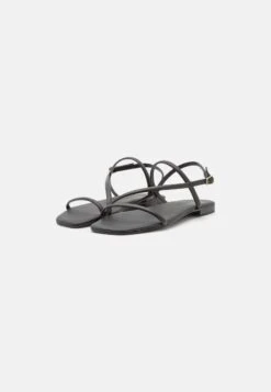 Marc O'Polo VICTORIA - Riemensandalette - Black 8 Marc O'Polo VICTORIA - Riemensandalette - Black -Mode Familie 890e495e34f24f2d93e7ea57d319946f