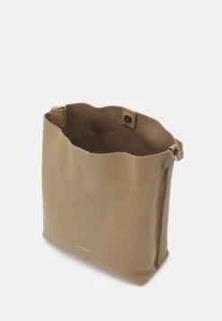 Marc O'Polo MOD BRINJA - Handtasche - Sandy Shore 8 Marc O'Polo MOD BRINJA - Handtasche - Sandy Shore -Mode Familie 89da4b38eb7047dc9f14955802adac96