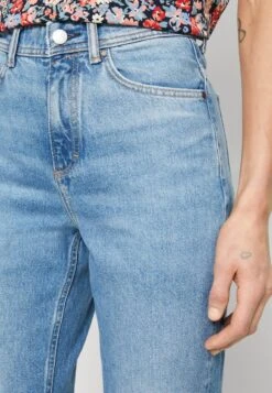 Marc O'Polo DENIM TROUSER HIGH WAIST TAPERED LEG REGULAR LENGTH - Jeans Relaxed Fit - Multi/vintage Mid Blue -Mode Familie 8a869c04fbcc448b957660ac07bfcd80