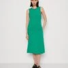 Marc O'Polo SLEEVE LESS EASY FIT - Jerseykleid - Vivid Green