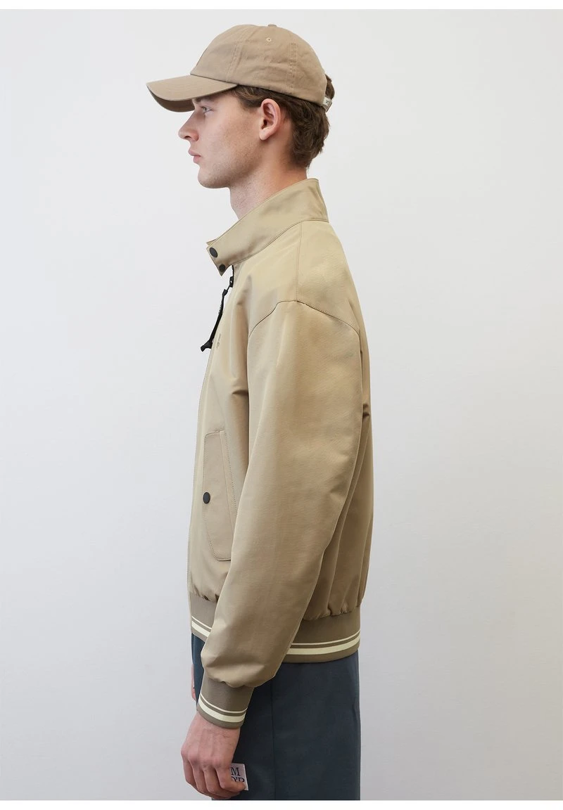 Marc O'Polo REGULAR MIT STEHKRAGEN - Bomberjacke - Soft Mocca 4 Marc O'Polo REGULAR MIT STEHKRAGEN - Bomberjacke - Soft Mocca – Bild 4