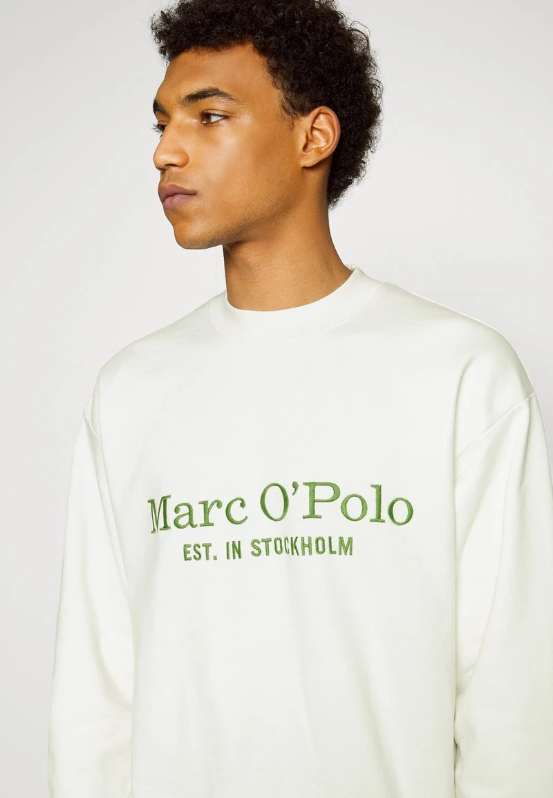 Marc O'Polo CREWNECK, EMBROIDERED ARTWORK ON CHEST - Sweatshirt - White 4 Marc O'Polo CREWNECK, EMBROIDERED ARTWORK ON CHEST - Sweatshirt - White – Bild 4