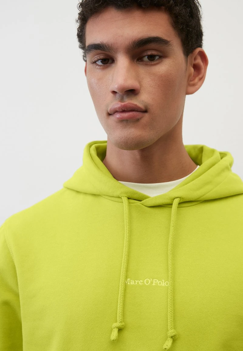 Marc O'Polo KAPUZEN- REGULAR AUS REINER BIO - Kapuzenpullover - Acid Green 4 Marc O'Polo KAPUZEN- REGULAR AUS REINER BIO - Kapuzenpullover - Acid Green – Bild 4