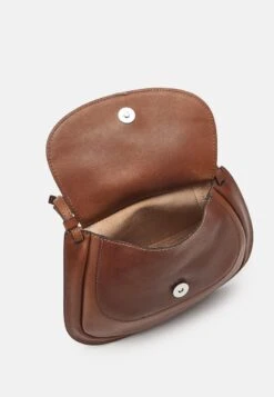 Marc O'Polo AURI - Umhängetasche - Toffee Brown 9 Marc O'Polo AURI - Umhängetasche - Toffee Brown -Mode Familie 8fa332be35384d94affce6f2595aab2a