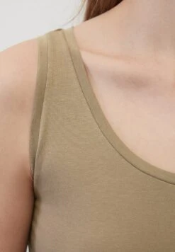 Marc O'Polo TANK SLIM AUS - Top - Dusty Earth 8 Marc O'Polo TANK SLIM AUS - Top - Dusty Earth -Mode Familie 90769f292c014e689c797ab09e1f086b