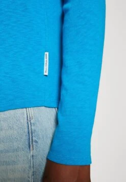 Marc O'Polo DENIM LONGSLEEVE V NECK REGULAR FIT - Langarmshirt - Crystal Seas -Mode Familie 92a383407b034358af54a67047eaccea