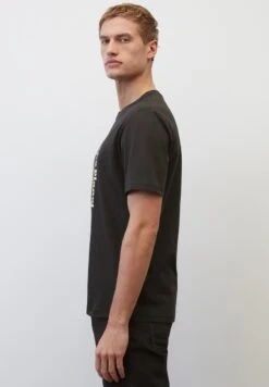 Marc O'Polo REGULAR AUS SOFTER - T-Shirt Print - Black 9 Marc O'Polo REGULAR AUS SOFTER - T-Shirt Print - Black -Mode Familie 93e56660716447ce8fc7f7392c32944c