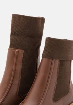 Marc O'Polo TYRA - Plateaustiefelette - Cognac -Mode Familie 93f6a7d41b9544b292ba7f1e6bde3c36