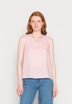 Marc O'Polo BLOUSE SLEEVELESS BACKSIDE PLEAT - Bluse - Breezy Pink -Mode Familie 96d0a501290f491cb775b38b26a41627 1