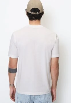 Marc O'Polo REGULAR MIT BRUST-PRIN - T-Shirt Print - White 8 Marc O'Polo REGULAR MIT BRUST-PRIN - T-Shirt Print - White -Mode Familie 99d9125e027340d5b21d83afe1e8c520
