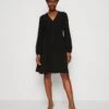 Marc O'Polo DRESS FEMININ STYLE DEEP V-NECK FITTED WAIST - Freizeitkleid - Black