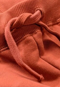 Marc O'Polo DARK CRABAPPLE - Jogginghose - Dunkelrot 8 Marc O'Polo DARK CRABAPPLE - Jogginghose - Dunkelrot -Mode Familie 9e1c5533641643bc9a615cbf275d6d01