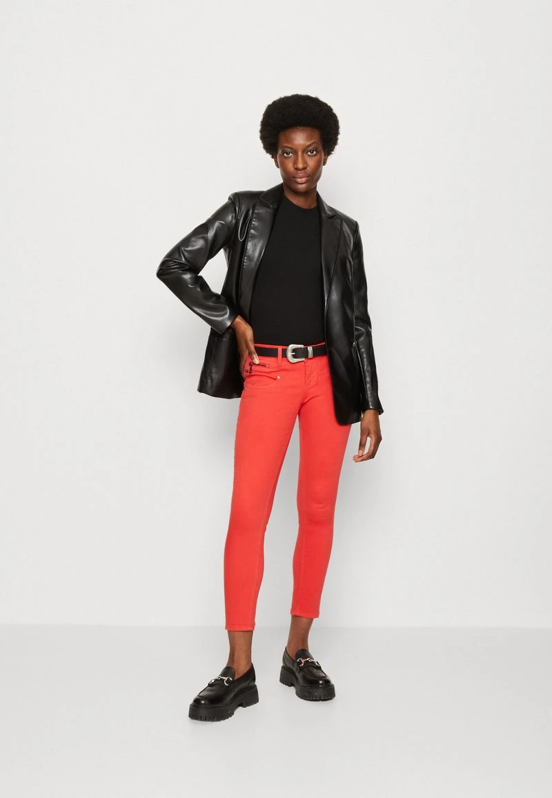 Marc O'Polo DENIM SHORTSLEEVE ROUNDNECK SLIM FIT - T-Shirt Basic - Black 2 Marc O'Polo DENIM SHORTSLEEVE ROUNDNECK SLIM FIT - T-Shirt Basic - Black – Bild 2