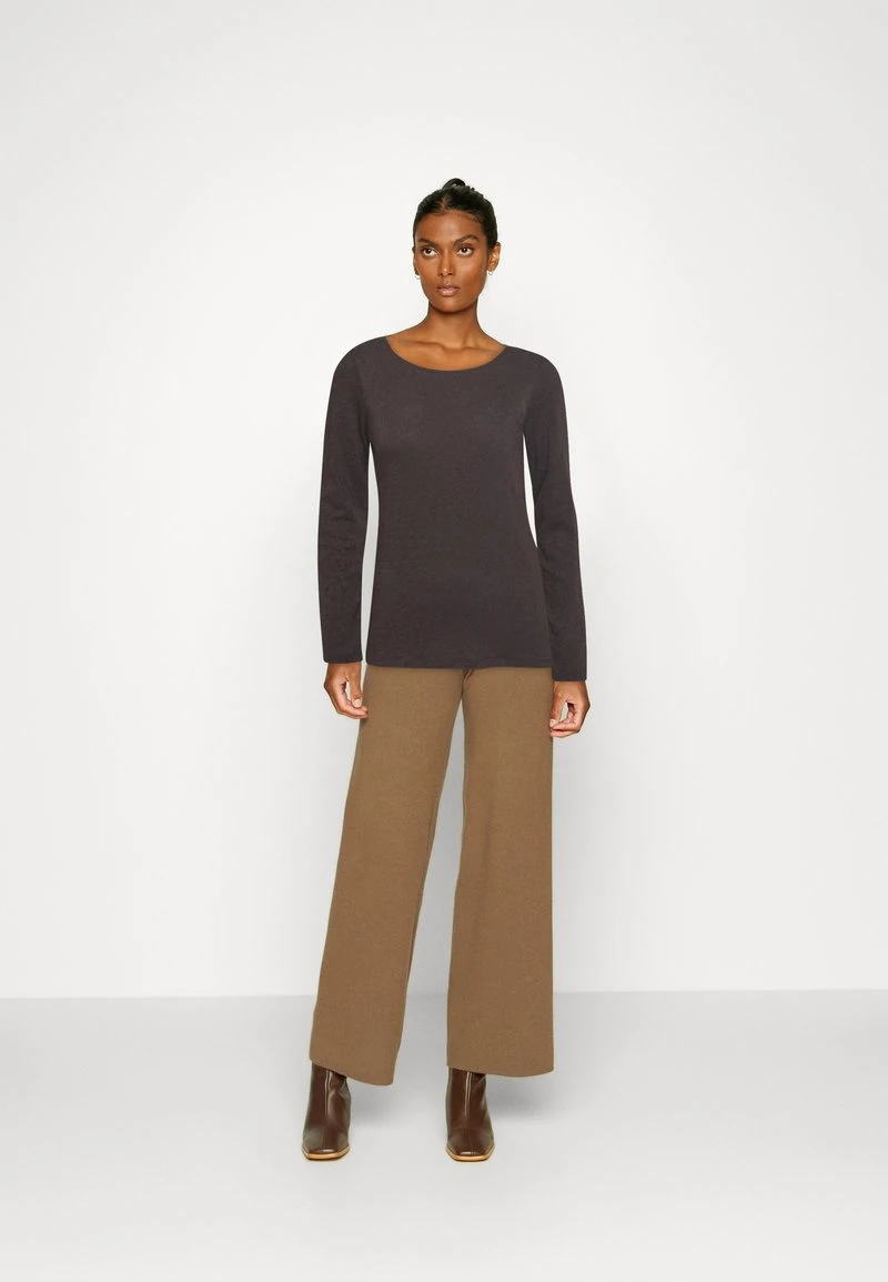 Marc O'Polo LONG SLEEVE BOAT NECK - Langarmshirt - Hickory Brown 2 Marc O'Polo LONG SLEEVE BOAT NECK - Langarmshirt - Hickory Brown – Bild 2