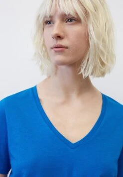 Marc O'Polo V NECK REGULAR - T-Shirt Basic - Vibrant Blue 9 Marc O'Polo V NECK REGULAR - T-Shirt Basic - Vibrant Blue -Mode Familie a6923116c09640288b3c8c76a144bb5a