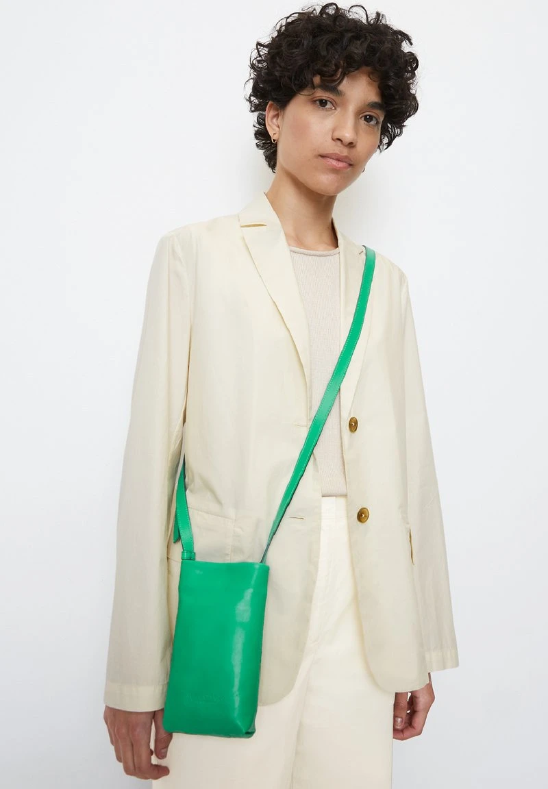 Marc O'Polo Umhängetasche - Vivid Green 1 Marc O'Polo Umhängetasche - Vivid Green