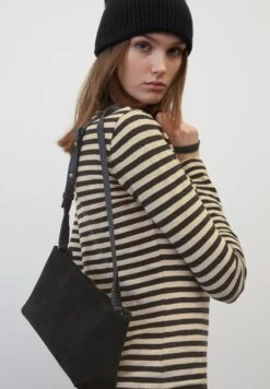 Marc O'Polo MOD HAYA - Umhängetasche - Black