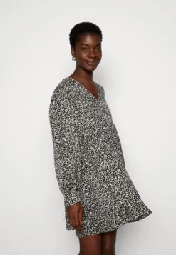 Marc O'Polo CAPSULE DRESS DEEP V-NECK FULL SKIRT VOLUME MODERN - Freizeitkleid - Multi -Mode Familie a81ed04e0d9343f8a95449d73ff369d3