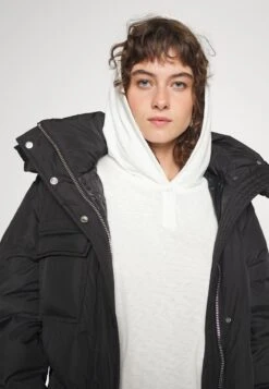 Marc O'Polo DENIM LONGSLEEVE HOODED WITH BUTTON PLACKET BOXY CROPPED - Langarmshirt - Scandinavian White 9 Marc O'Polo DENIM LONGSLEEVE HOODED WITH BUTTON PLACKET BOXY CROPPED - Langarmshirt - Scandinavian White -Mode Familie a92de3472a3c49e0b66c7dc607699fab