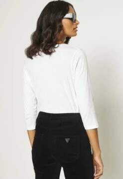 Marc O'Polo LONG SLEEVES BOAT NECK ROUND HEM - Langarmshirt - White 9 Marc O'Polo LONG SLEEVES BOAT NECK ROUND HEM - Langarmshirt - White -Mode Familie aad4a6bdc46f4105bd5caa36efd081ca