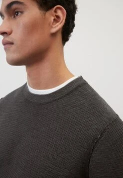Marc O'Polo RUNDHALS REGULAR - Strickpullover - Black -Mode Familie ab08d963a6624d99ad599b94dff83be3