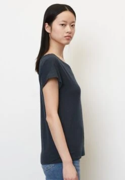 Marc O'Polo MIT BRUSTTASCHE - T-Shirt Basic - Deep Blue Sea 8 Marc O'Polo MIT BRUSTTASCHE - T-Shirt Basic - Deep Blue Sea -Mode Familie ac54f811ce7148579be270447565e4af