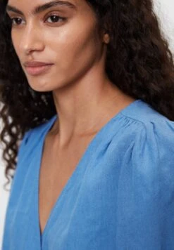 Marc O'Polo MIT MATERIAL-MIX-CHARAKTER - Bluse - Summer Sky 9 Marc O'Polo MIT MATERIAL-MIX-CHARAKTER - Bluse - Summer Sky -Mode Familie af2ffb46a3434f97a725009f58e47bb5