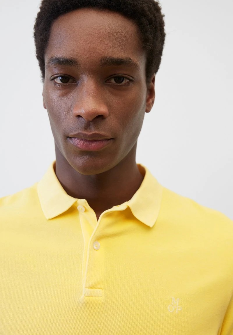 Marc O'Polo SHORT SLEEVE, COLLAR AND CUFFS, SLITS AT HEM - Poloshirt - Sunflower Petal 3 Marc O'Polo SHORT SLEEVE, COLLAR AND CUFFS, SLITS AT HEM - Poloshirt - Sunflower Petal – Bild 3