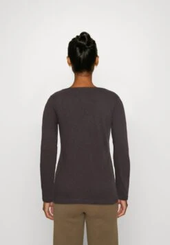 Marc O'Polo LONG SLEEVE BOAT NECK - Langarmshirt - Hickory Brown 8 Marc O'Polo LONG SLEEVE BOAT NECK - Langarmshirt - Hickory Brown -Mode Familie b6de42053a984758a36e9f434937aa21