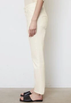 Marc O'Polo Jeans Slim Fit - Clean White Garment Dye Wash -Mode Familie b7ec1ab43c544278aa621df25be510a8