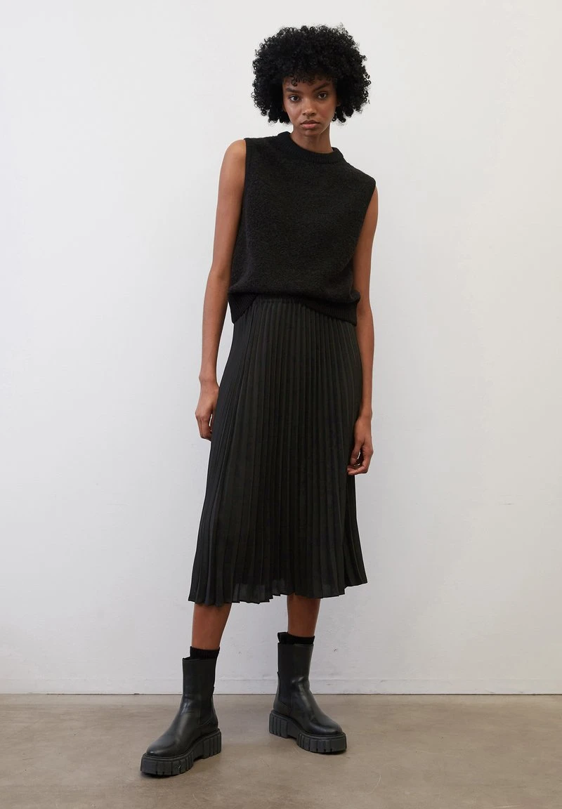 Marc O'Polo SLEEVELESS ROUND NECK - Strickpullover - Black 2 Marc O'Polo SLEEVELESS ROUND NECK - Strickpullover - Black – Bild 2