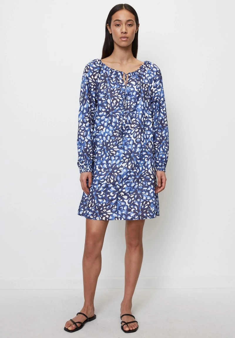 Marc O'Polo KURZES PRINT-BLUMEN AUS CRISPY-VOILE - Freizeitkleid - Multi Indigo 2 Marc O'Polo KURZES PRINT-BLUMEN AUS CRISPY-VOILE - Freizeitkleid - Multi Indigo – Bild 2