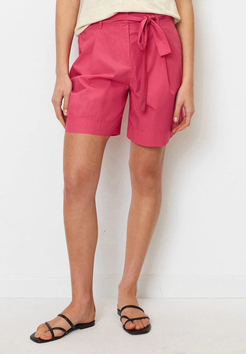 Marc O'Polo HIGH RISE PLEATS BELT - Shorts - Dahlia Pink 1 Marc O'Polo HIGH RISE PLEATS BELT - Shorts - Dahlia Pink