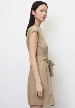 Marc O'Polo WITH BELT - Blusenkleid - Dusty Earth 8 Marc O'Polo WITH BELT - Blusenkleid - Dusty Earth -Mode Familie b916c35b061a4b6183e22932c41d9569