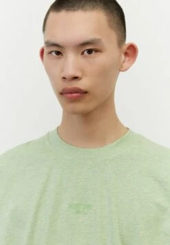 Marc O'Polo DENIM SHORT SLEEVE RELAXED - T-Shirt Basic - Gossip Green Melange -Mode Familie c150a6cd3fe64d5a88706630f8643c53