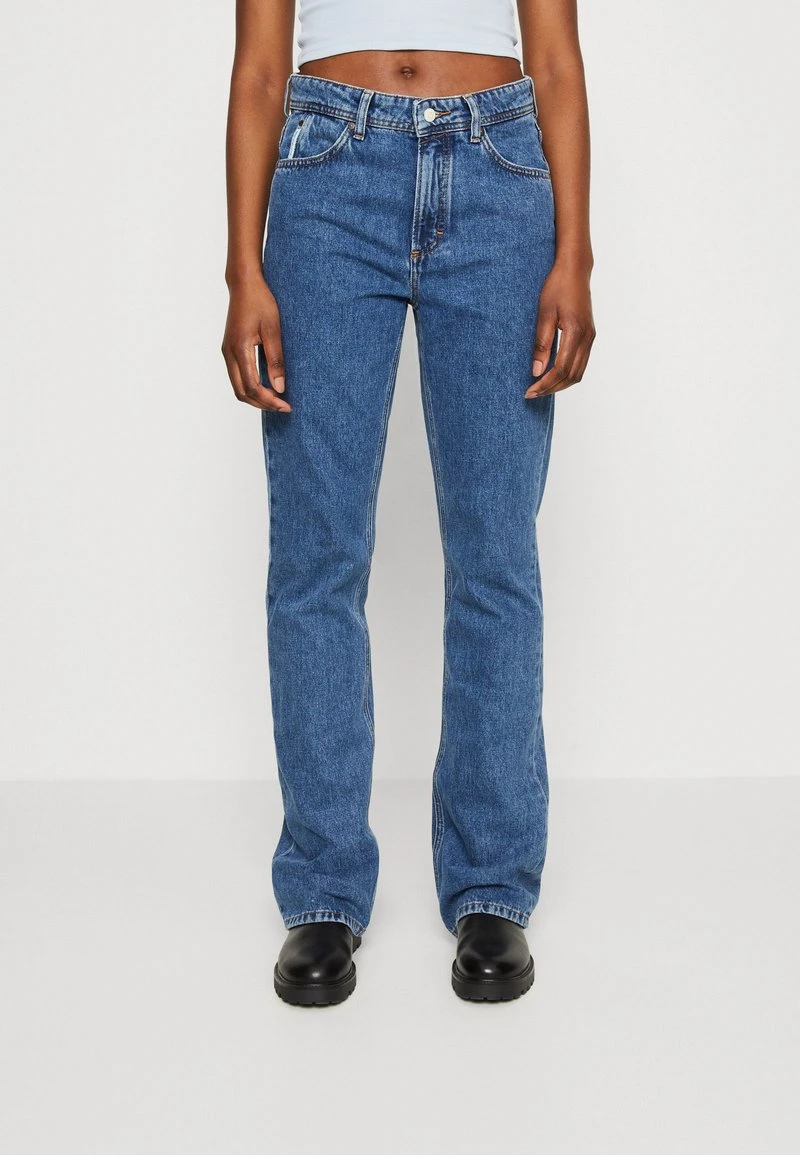 Marc O'Polo DENIM TROUSERS HIGH WAIST LOOSE LEG REGULAR LENGTH - Flared Jeans - Multi/vintage Mid Blue 1 Marc O'Polo DENIM TROUSERS HIGH WAIST LOOSE LEG REGULAR LENGTH - Flared Jeans - Multi/vintage Mid Blue