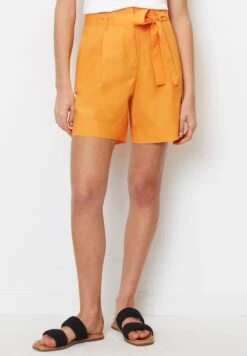 Marc O'Polo HIGH RISE PLEATS BELT - Shorts - Faded Marigold