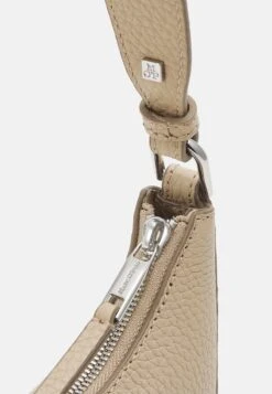 Marc O'Polo MOD - Umhängetasche - Frosty Sand 10 Marc O'Polo MOD - Umhängetasche - Frosty Sand -Mode Familie c467ada038c943249988b60d92433332