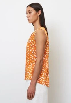 Marc O'Polo ÄRMELLOSE V NECK AUS CRISPY - Top - Orange -Mode Familie c69cdaf6ba924bc49f29382f9f4f0439
