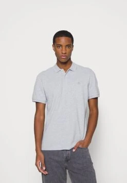 Marc O'Polo SHORT SLEEVE BUTTON PLACKET SLITS EMBROIDE - Poloshirt - Iron Grey Melange -Mode Familie c7a6ba004eda4d84a1113bbec7fc8b10