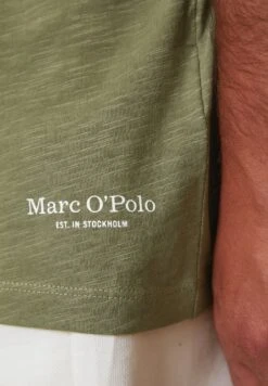 Marc O'Polo SLUB REGULAR - T-Shirt Basic - Olive 10 Marc O'Polo SLUB REGULAR - T-Shirt Basic - Olive -Mode Familie cab70b121bf0434095938cf84b4a33e8
