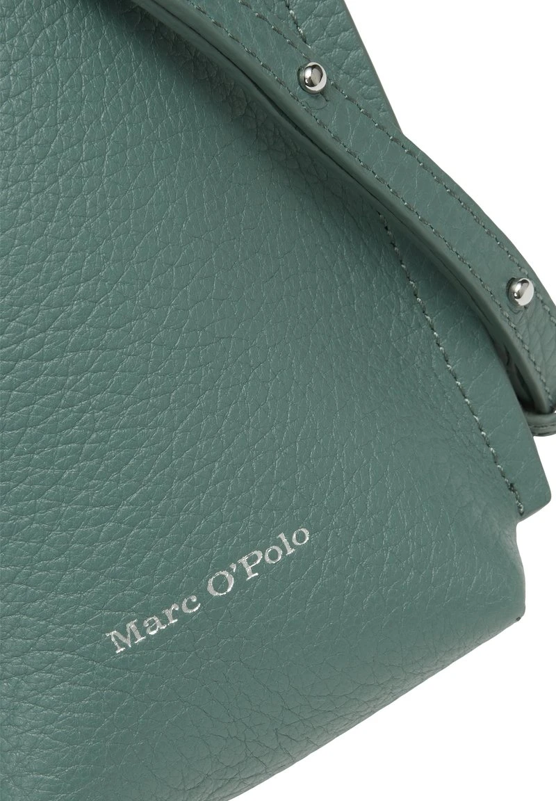 Marc O'Polo MAXI-SMARTPHONE AUS GENARBTEM - Umhängetasche - Lake Green 2 Marc O'Polo MAXI-SMARTPHONE AUS GENARBTEM - Umhängetasche - Lake Green – Bild 2