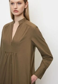Marc O'Polo MIT GERAFFTEN DETAILS - Freizeitkleid - Earthy Brown 10 Marc O'Polo MIT GERAFFTEN DETAILS - Freizeitkleid - Earthy Brown -Mode Familie ccfc7ebc27364bc8860a6b333a64f67a