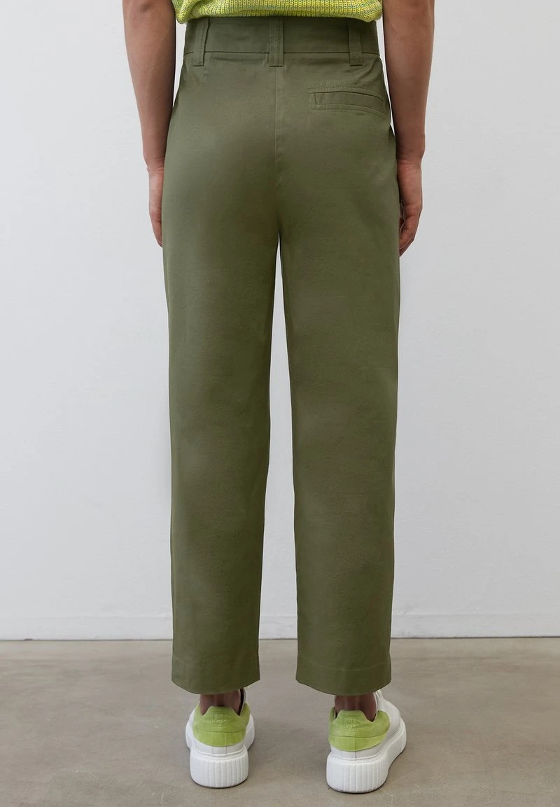 Marc O'Polo MODERNE MODELL RIMKA - Stoffhose - Wild Olive 3 Marc O'Polo MODERNE MODELL RIMKA - Stoffhose - Wild Olive – Bild 3