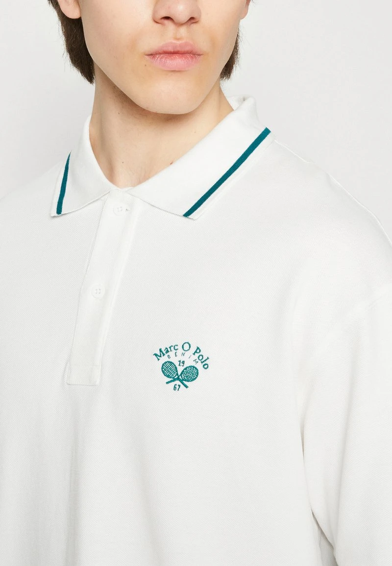 Marc O'Polo DENIM SHORT SLEEVE BUTTON PLACKET TIPPING WORDING CUFF - Poloshirt - Egg White 6 Marc O'Polo DENIM SHORT SLEEVE BUTTON PLACKET TIPPING WORDING CUFF - Poloshirt - Egg White – Bild 6