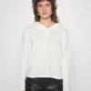 Marc O'Polo DENIM LONGSLEEVE HOODED WITH BUTTON PLACKET BOXY CROPPED - Langarmshirt - Scandinavian White