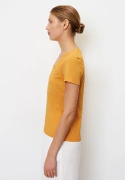 Marc O'Polo SHORT SLEEVE ROUND NECK - T-Shirt Basic - Faded Marigold -Mode Familie d58e035f69a4402e82cf7d5f1f00e3e4