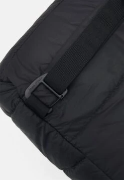 Marc O'Polo YARO - Tagesrucksack - Smart Black -Mode Familie da2a0ba7f206421a9e8d7ff54967f661