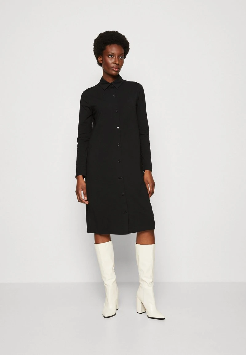 Marc O'Polo DRESS LONG SLEEVE COLLAR BUTTON PLACKET - Jerseykleid - Black 1 Marc O'Polo DRESS LONG SLEEVE COLLAR BUTTON PLACKET - Jerseykleid - Black