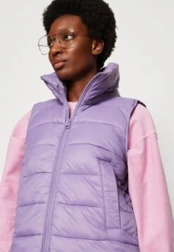 Marc O'Polo VEST DETACHABLE HOOD WELT POCKETS SIDE SLIT - Weste - Sunbleached Purple -Mode Familie de2ee1c5126145f790ac2e1483967146